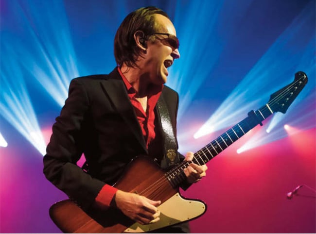 Joe Bonamassa mit seiner GItarre