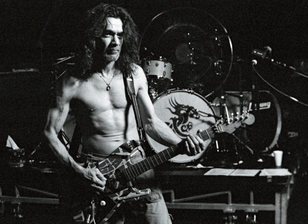 Eddie Van Halen mit Strat