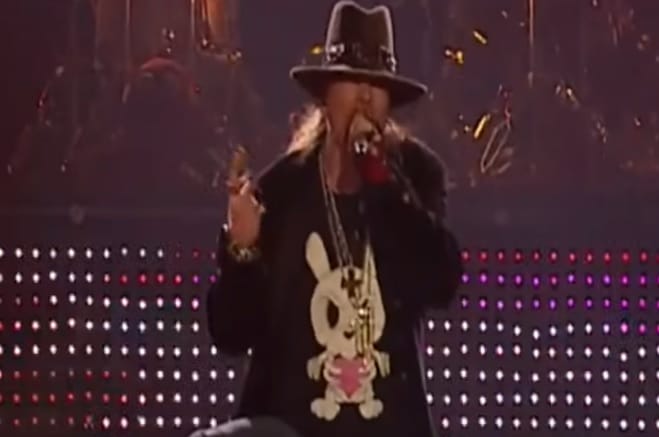 Axl Rose sing ACDC