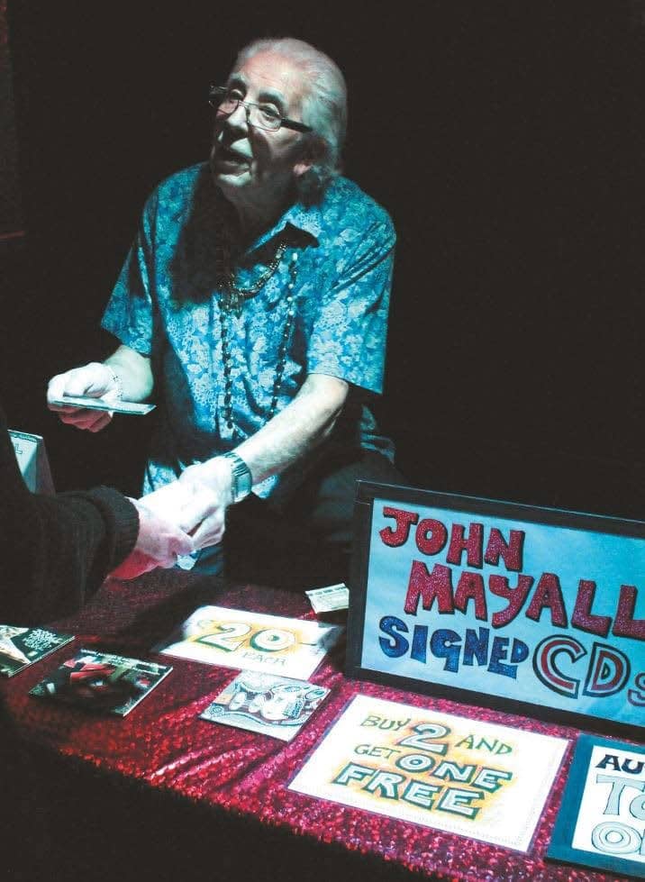 John-Mayall-Merchstand