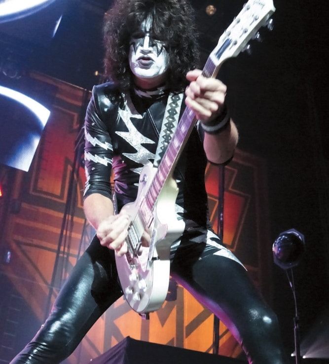 Tommy-Thayer-2