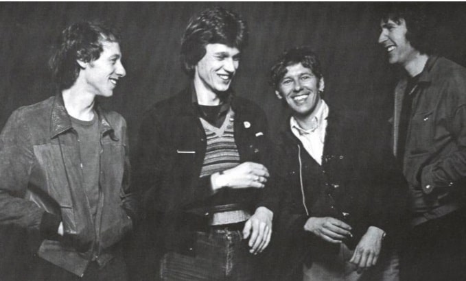 Dire Straits