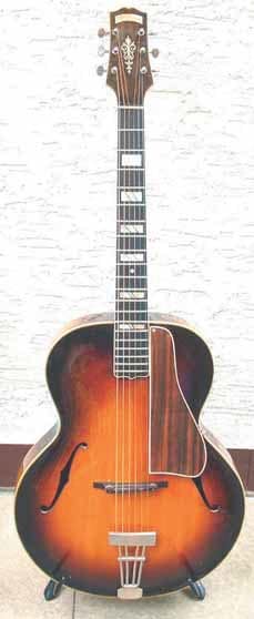 Abb.1: Eine frühe Gitarre von D'Angelico