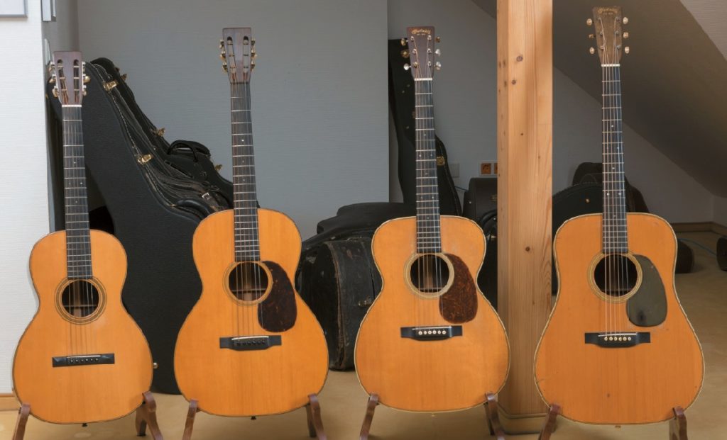 Viermal Martin: 1929er 0-21 (Typ 0, 12-fret), 00-21 (Typ 00, 12- fret), 1939er 000-28 (Typ 000) und 1944er D-28 (Dreadnought)