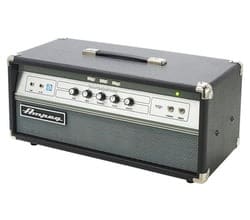 Ein Bass Topteil von Ampeg